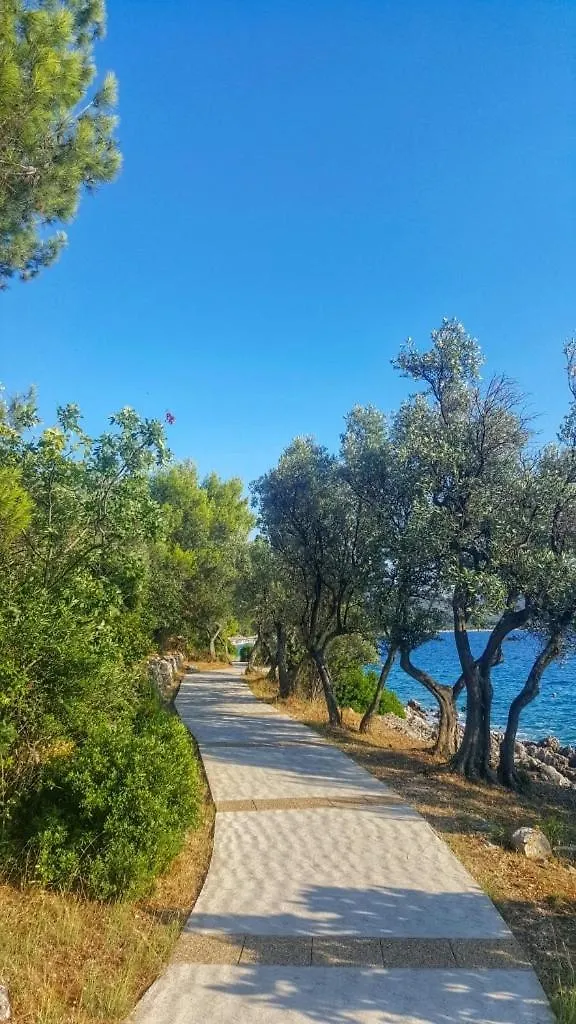 Apartman Julija, Stara Gavza Cres 0*,  Croatia